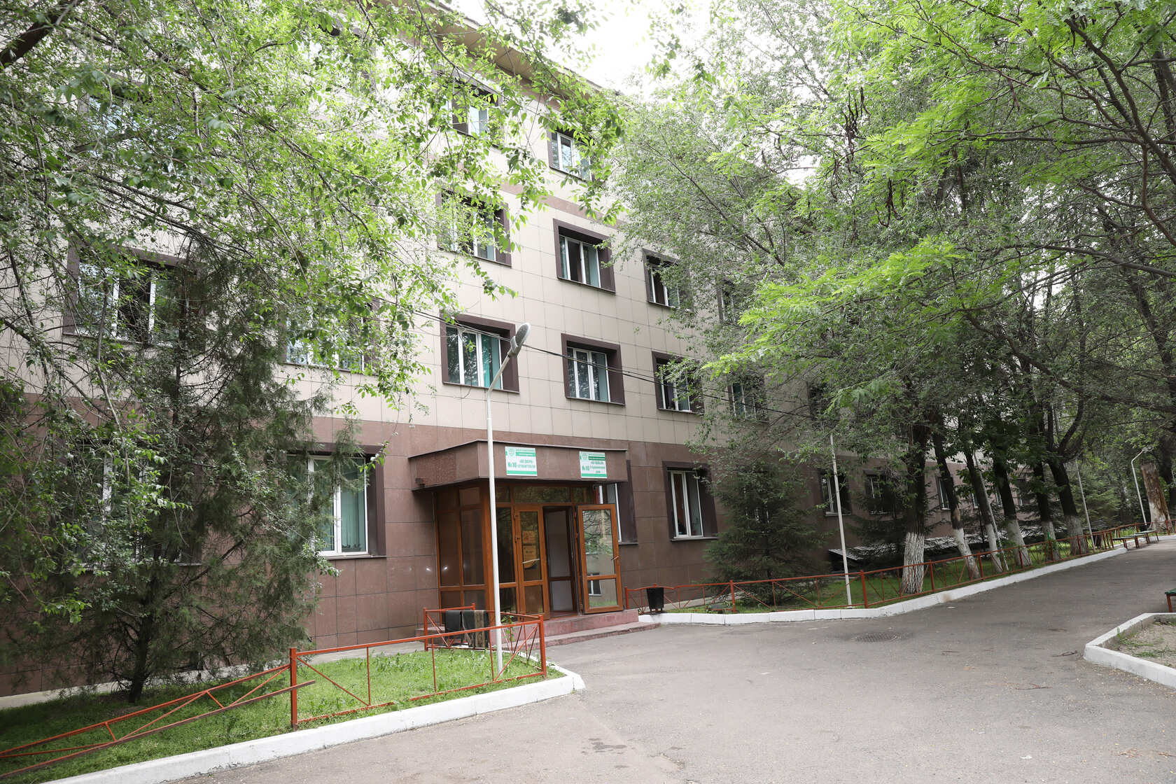 №10 «Аққайың» студенттік жатақханасы
