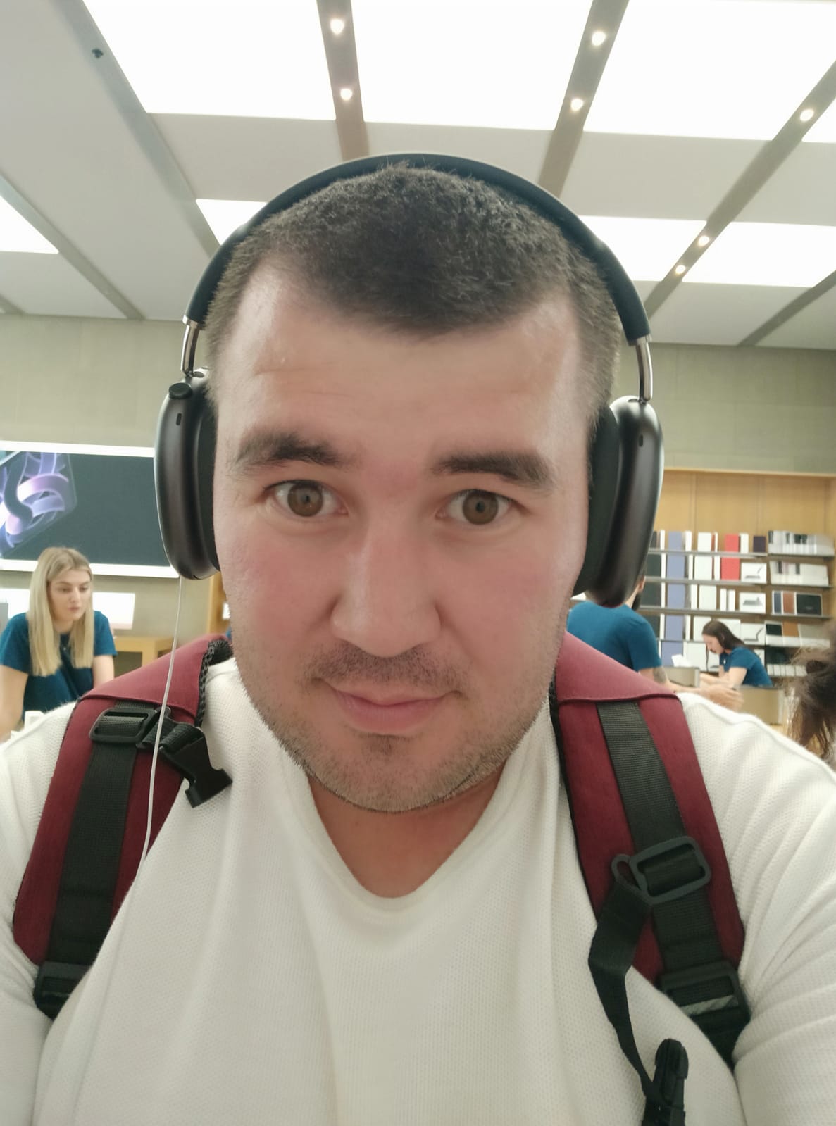 employee image