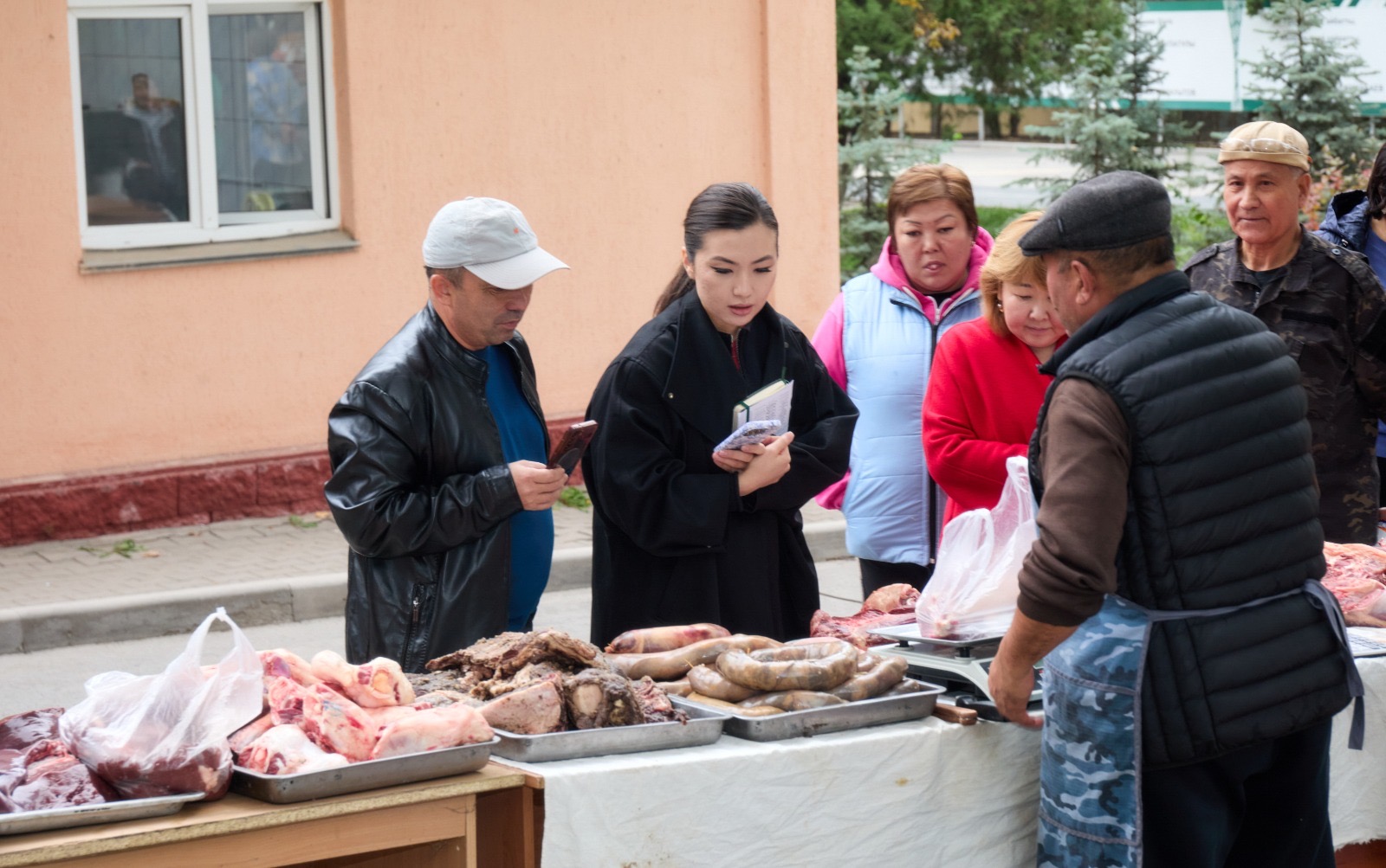🇰🇿 РЕСПУБЛИКА КҮНІ ҚАРСАҢЫНДАҒЫ БЕРЕКЕЛІ ЖӘРМЕҢКЕ