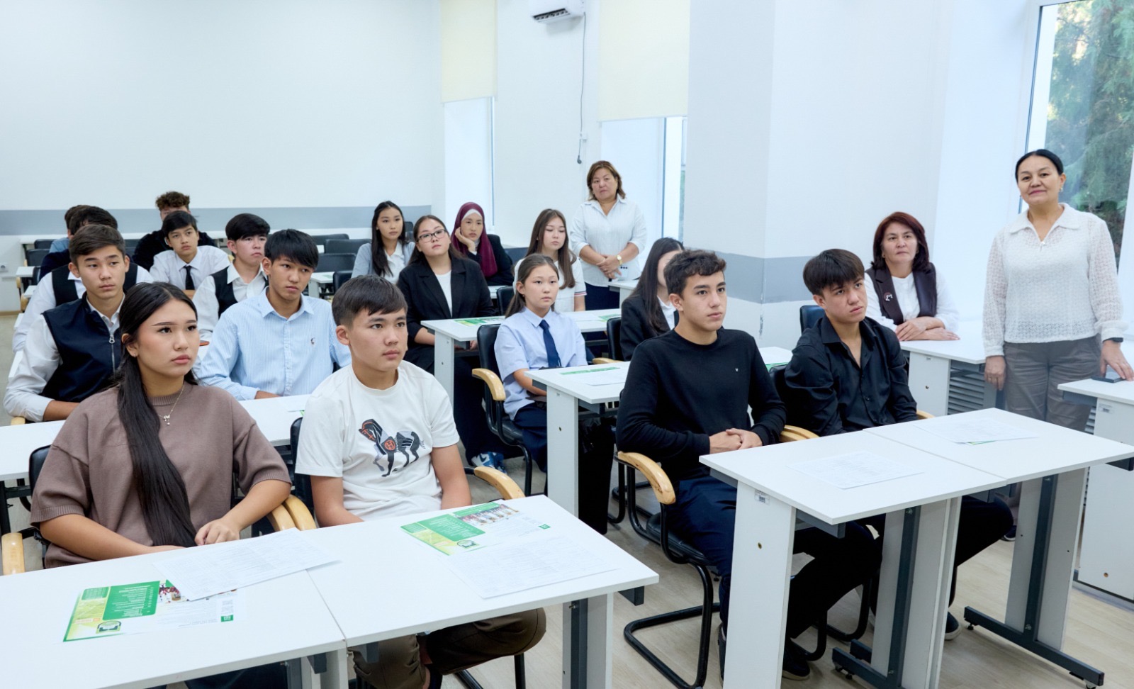 KazNARU-да «АШЫҚ ЕСІК» КҮНІ ӨТТІ