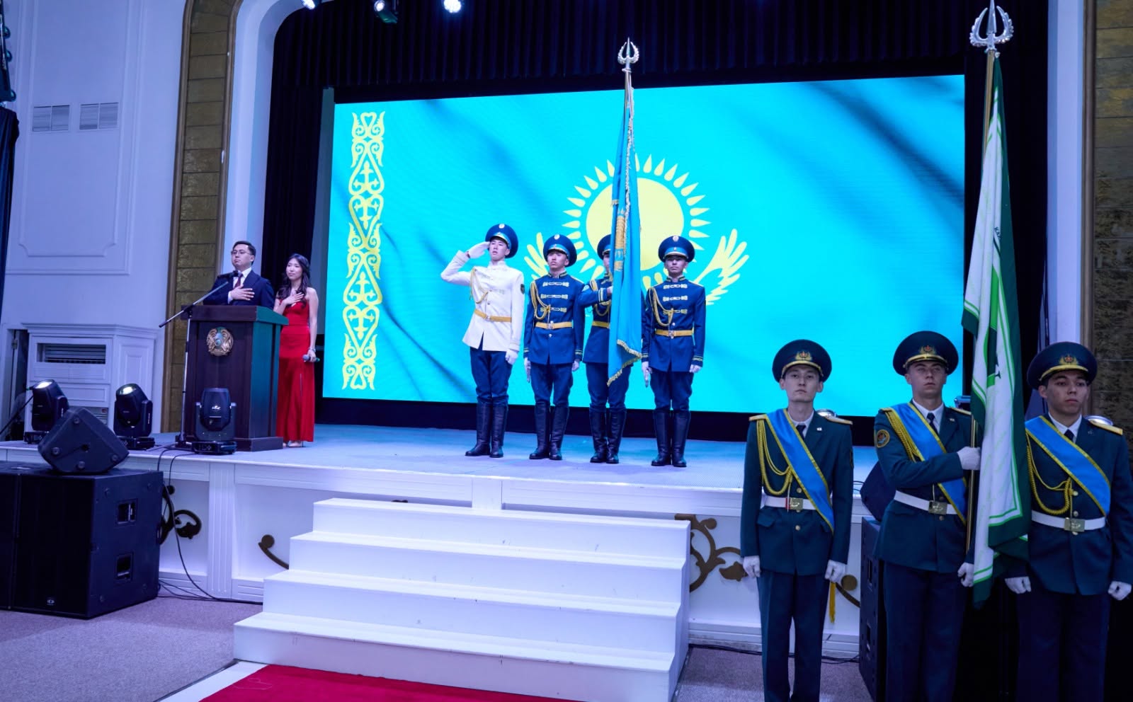 KazNARU ЖАҢА БУЫН СТУДЕНТТЕРІНЕ АҚ ЖОЛ ТІЛЕДІ