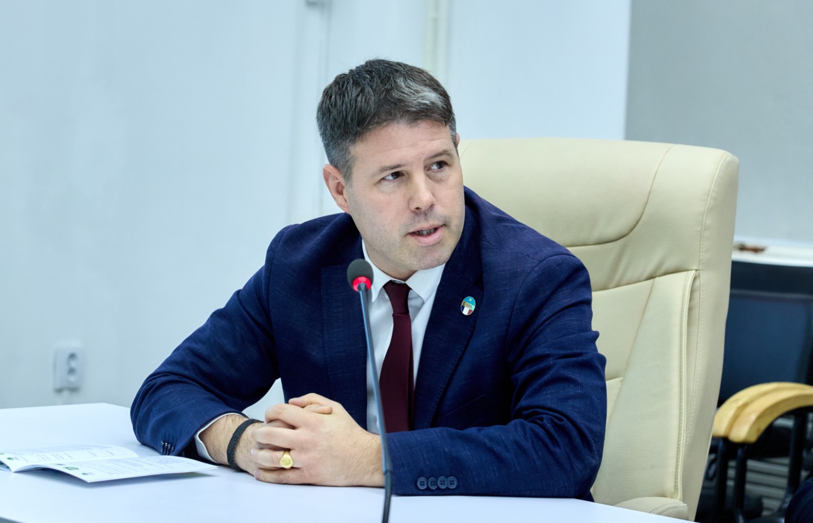 KazNARU: ФРАНЦУЗ МАМАНДАРЫ ҚАЗАҚСТАНДА ЖҮЗІМ ШАРУАШЫЛЫҒЫН ДАМЫТУҒА ҮЛЕС ҚОСАДЫ