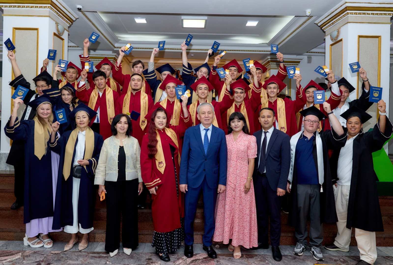 KazNARU-да «ВЕТЕРИНАРИЯ ЖӘНЕ ЗООИНЖЕНЕРИЯ» ФАКУЛЬТЕТІНІҢ ТҮЛЕКТЕРІНЕ ДИПЛОМ ТАБЫСТАЛДЫ