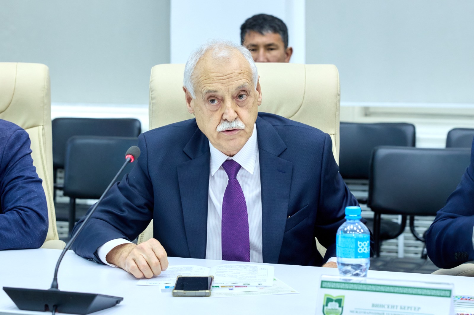 KazNARU: ФРАНЦУЗ МАМАНДАРЫ ҚАЗАҚСТАНДА ЖҮЗІМ ШАРУАШЫЛЫҒЫН ДАМЫТУҒА ҮЛЕС ҚОСАДЫ