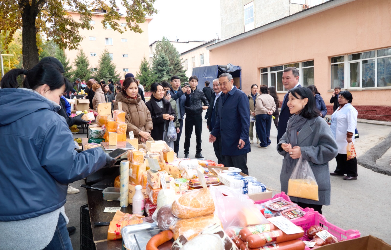 🇰🇿 РЕСПУБЛИКА КҮНІ ҚАРСАҢЫНДАҒЫ БЕРЕКЕЛІ ЖӘРМЕҢКЕ