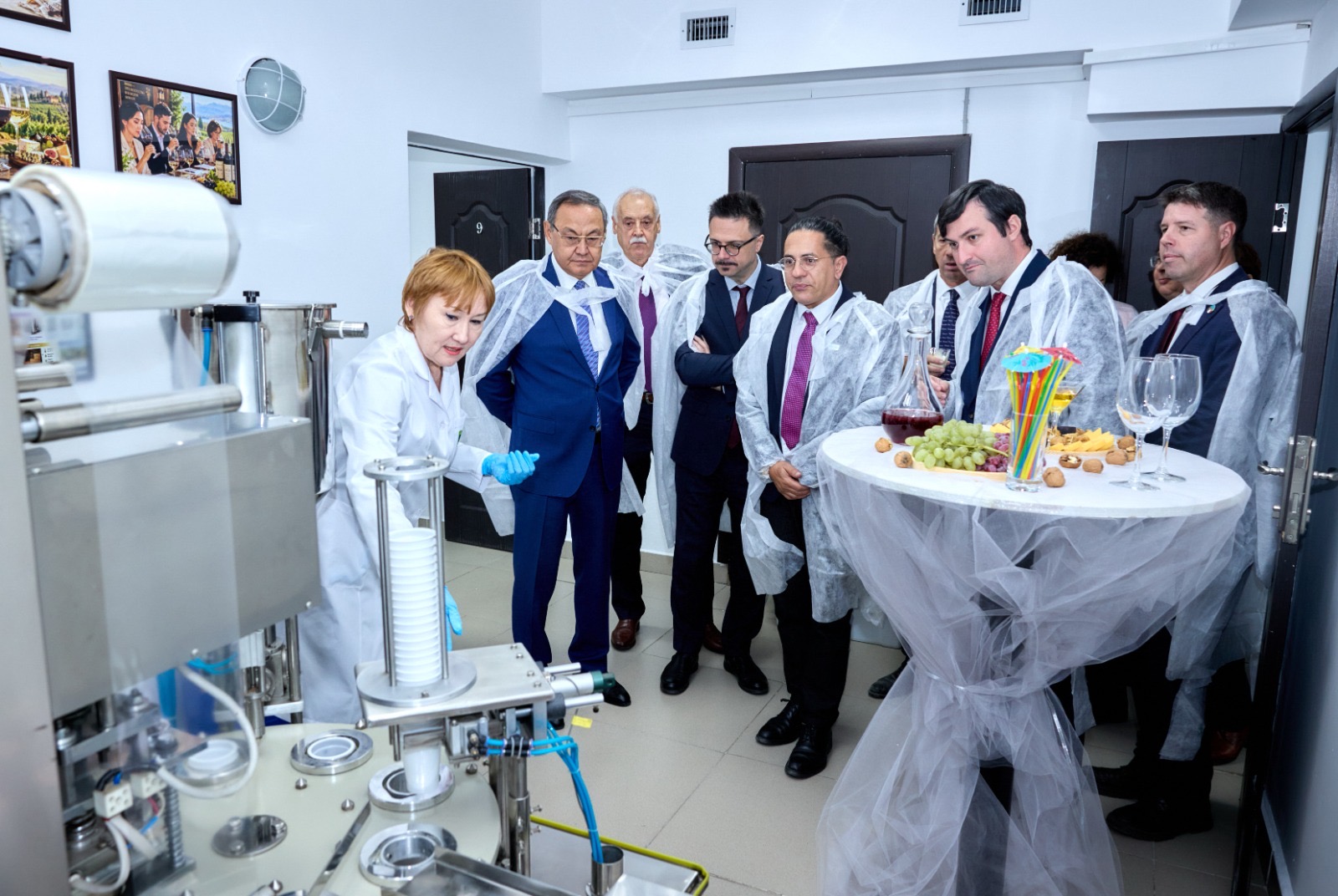 KazNARU: ФРАНЦУЗ МАМАНДАРЫ ҚАЗАҚСТАНДА ЖҮЗІМ ШАРУАШЫЛЫҒЫН ДАМЫТУҒА ҮЛЕС ҚОСАДЫ