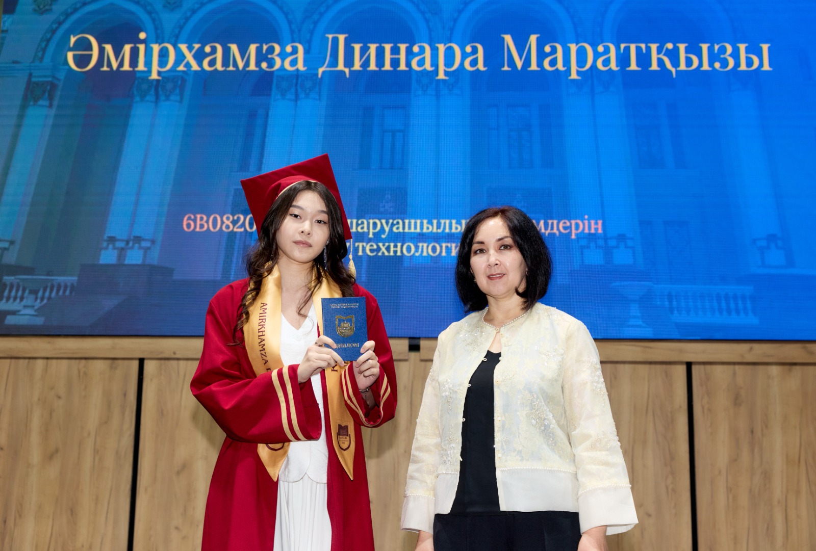 KazNARU-да «ВЕТЕРИНАРИЯ ЖӘНЕ ЗООИНЖЕНЕРИЯ» ФАКУЛЬТЕТІНІҢ ТҮЛЕКТЕРІНЕ ДИПЛОМ ТАБЫСТАЛДЫ